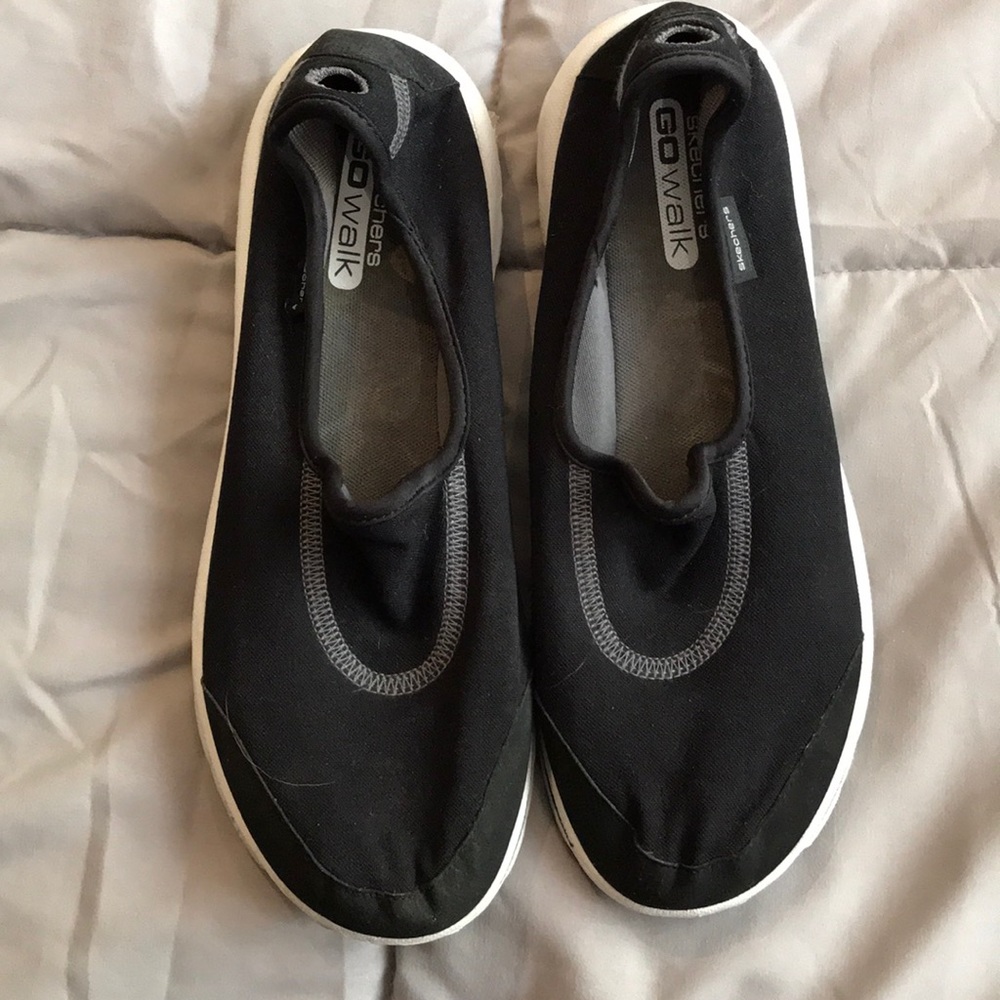 Black GO WALK Skechers Sz 11 m